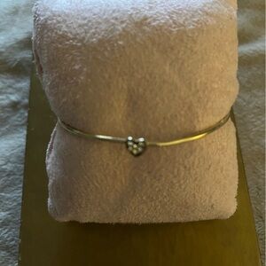 Chic Gold Bracelet with Heart Charm